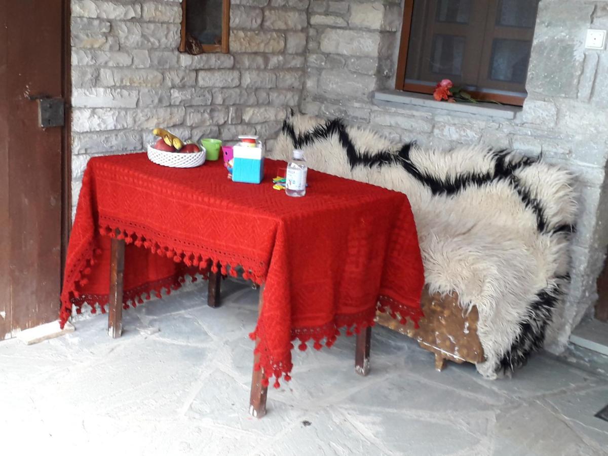 Mystic Lake Koukkoúlion Dış mekan fotoğraf