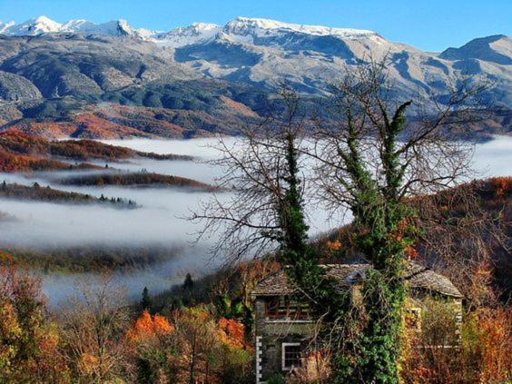 Mystic Lake Koukkoúlion Dış mekan fotoğraf